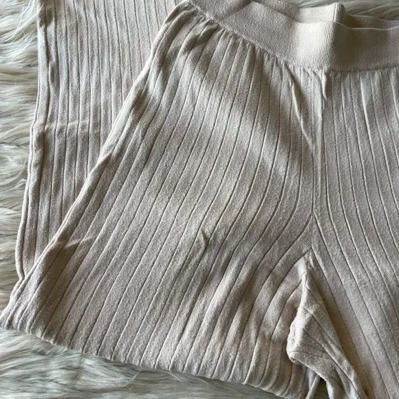 Abercrombie & Fitch High Rise Ribbed Bootcut Pant in Tan - Picture 8 of 8